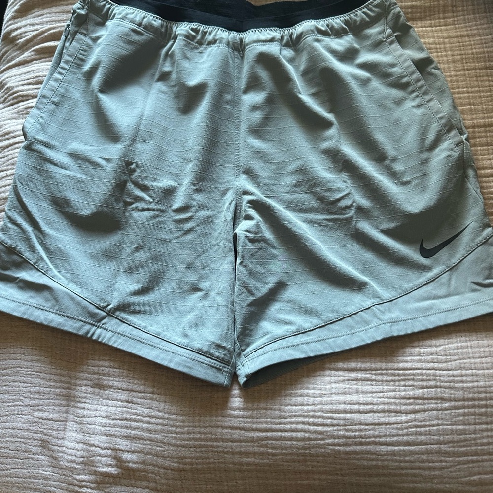 Nike Women's Gray Athletic Shorts